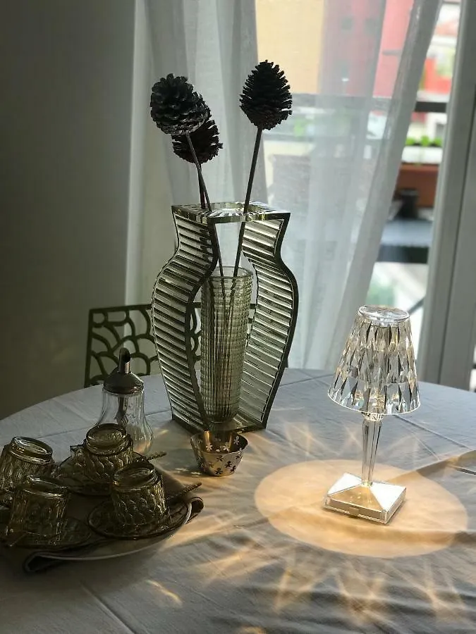 Flowers House Apartment Milan